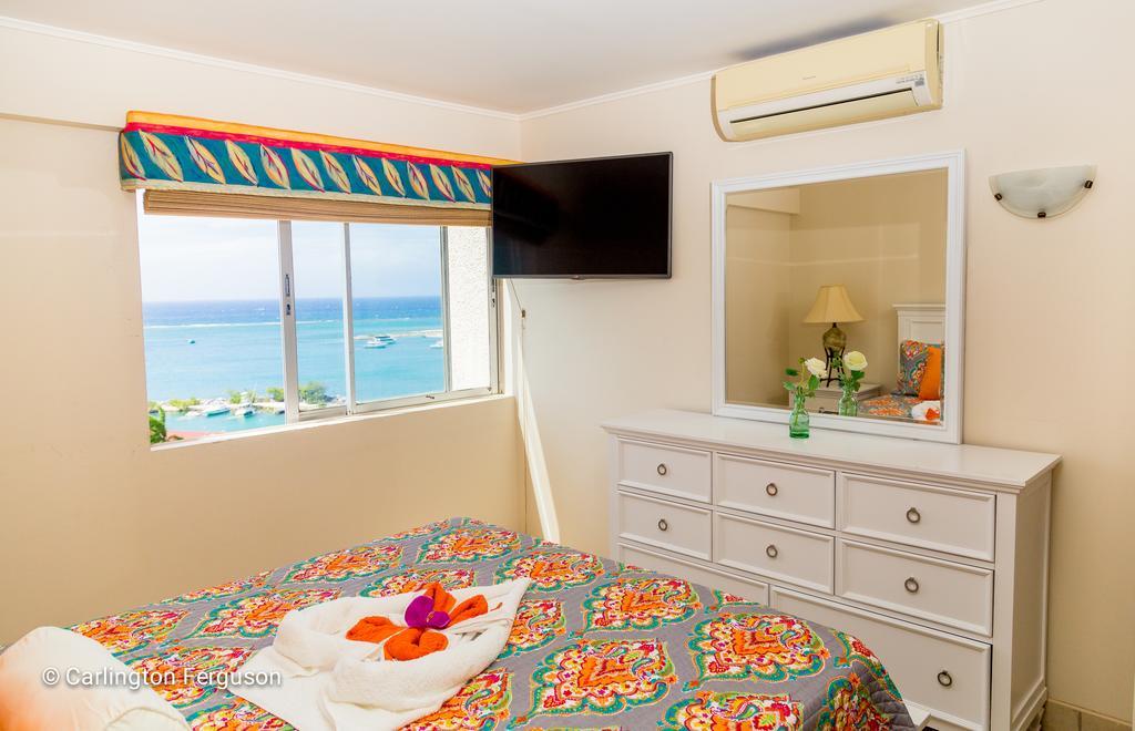 Turtle Towers Aparthotel Ocho Rios Room photo